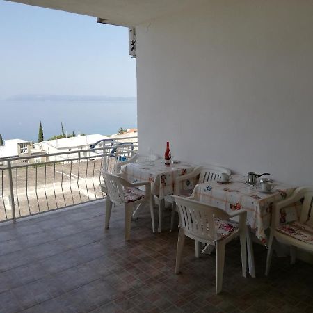Apartments Aniko Saric Tučepi Buitenkant foto